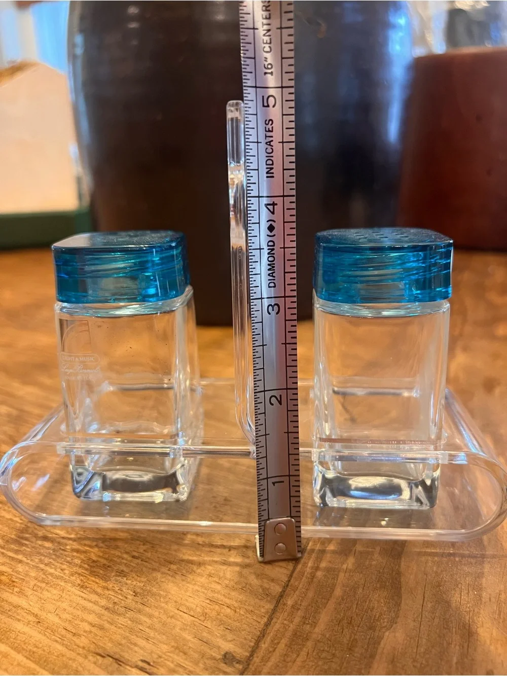 Salt and Pepper Shaker Set with Clear Stand - Blue Lids